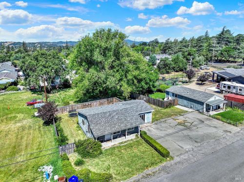 1015 Little St, Napa, CA, 94558-3901 | Card Image