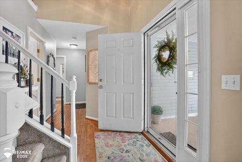 1462 Manistee Dr, Grand Blanc, MI, 48439-2505 | Card Image