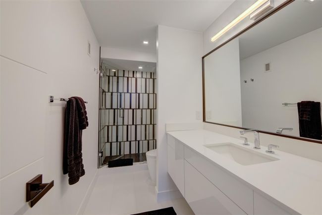 APT-404 - 1 Las Olas Cir, Condo with 2 bedrooms, 2 bathrooms and null parking in Fort Lauderdale FL | Image 28
