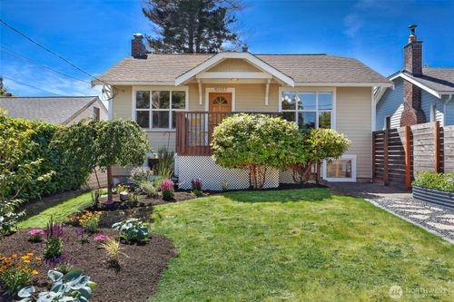 10327 Stone Ave N, Seattle, WA, 98133-9419 | Card Image