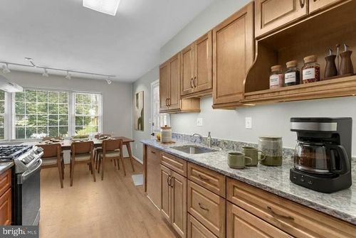 18001 Mill Creek Dr, DERWOOD, MD, 20855-1024 | Card Image