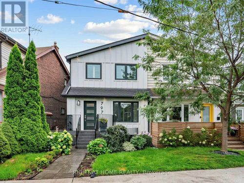 797 Eastern Avenue, Toronto (South Riverdale), ON, M4M1E9 | Card Image
