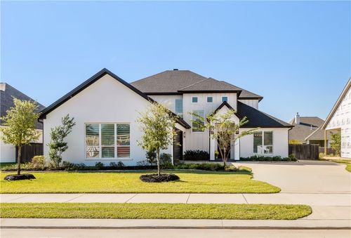 2033 Pebble Bend Dr, College Station, TX, 77845-2221 | Card Image