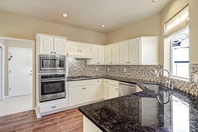 5808 Mimosa Place Ne, House other with 4 bedrooms, 3 bathrooms and null parking in Albuquerque NM | Image 3