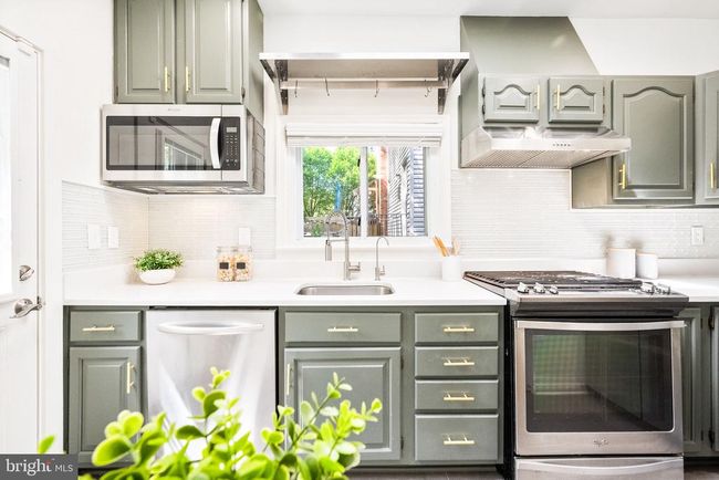319 Hume Ave, Home with 2 bedrooms, 2 bathrooms and null parking in ALEXANDRIA VA | Image 11
