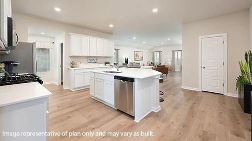 2913 Ember Dr, Yukon, OK, 73099-4253 | Card Image