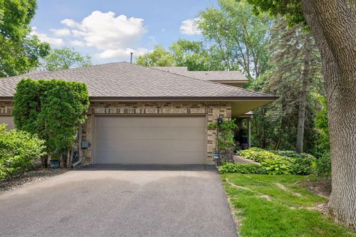 1140 Hollybrook Dr, Wayzata, MN, 55391-1356 | Card Image