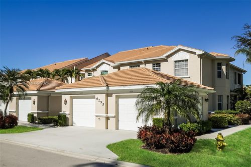 apt-607-6295 Wilshire Pines Cir, NAPLES, FL, 34109-8707 | Card Image