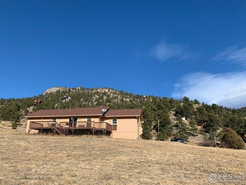 582 Meadowview Dr, Estes Park, CO, 80517-8840 | Card Image