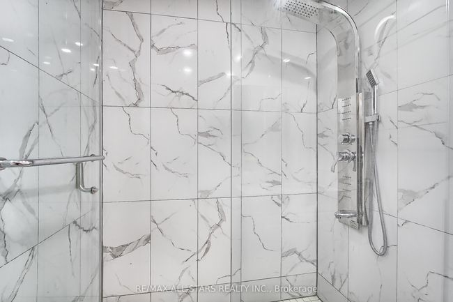48 Archdekin Dr, House attached with 5 bedrooms, 3 bathrooms and 4 parking in Brampton ON | Image 33
