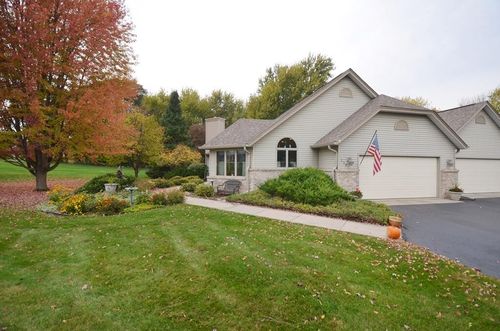 250 Indian Mound Pkwy, Whitewater, WI, 53190-1561 | Card Image