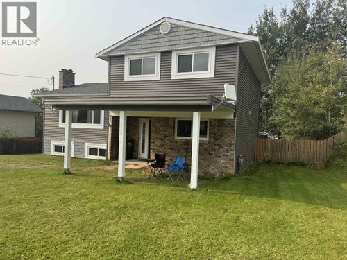 231 Centennial Dr, Mackenzie, BC, V0J2C0 | Card Image