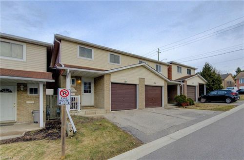 c-302 Bluevale St N, Waterloo, ON, N2J4G3 | Card Image