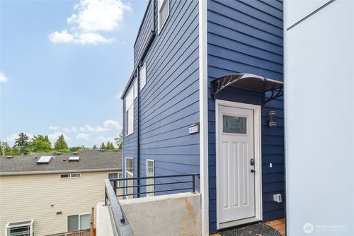 c-8612 42nd Ave S, Seattle, WA, 98118-4522 | Card Image