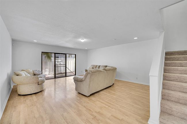 225 - 225 Se 11 Th Ave, Townhouse with 2 bedrooms, 3 bathrooms and null parking in Pompano Beach FL | Image 4