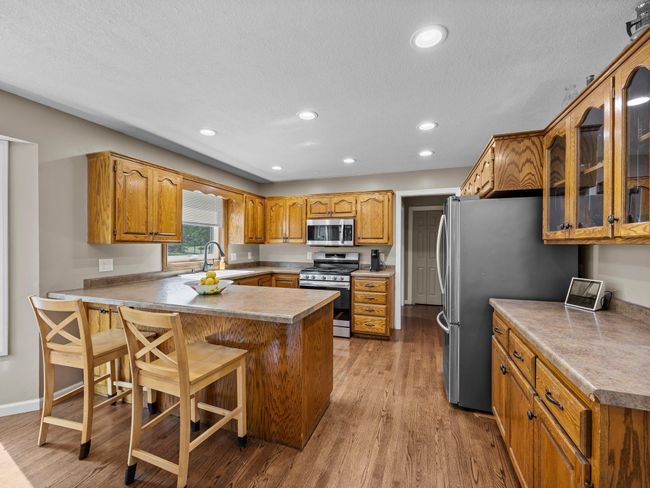 Beautiful Spacious Kitchen | Image 19