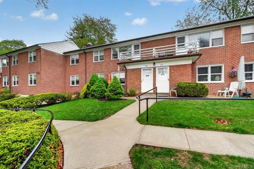 221-221 S Buckhout St, Irvington, NY, 10533-2208 | Card Image