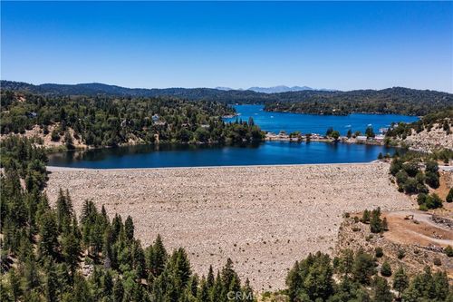 29521 Pine Ridge Dr, Cedar Glen, CA, 92321 | Card Image