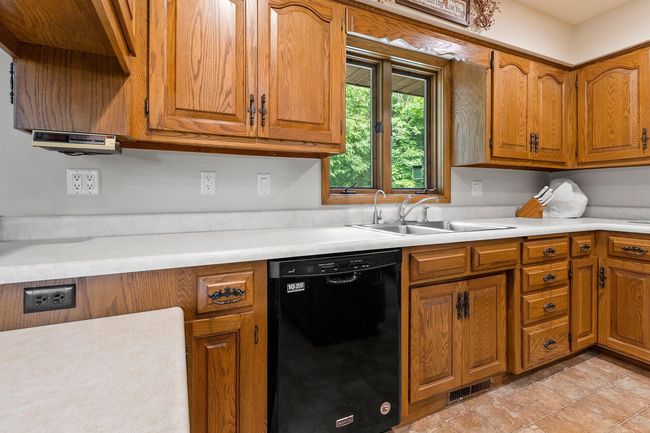 2929 Brunner Rd, House other with 3 bedrooms, 2 bathrooms and null parking in Manitowoc WI | Image 7