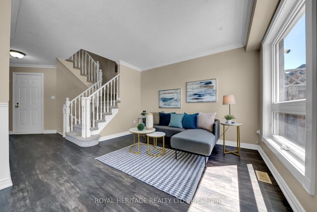 130 Brownstone Cres, House attached with 3 bedrooms, 3 bathrooms and 2 parking in Courtice ON | Image 9