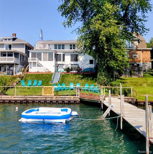 2712 Military St, Port Huron, MI, 48060-6605 | Card Image