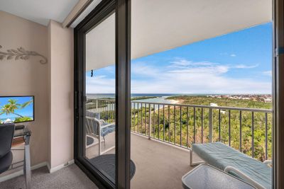 1012 - 440 Seaview Court, Condo with 2 bedrooms, 2 bathrooms and null parking in MARCO ISLAND FL | Image 3