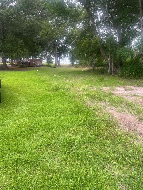 603 Lone Star Ave, Anahuac, TX, 77514 | Card Image