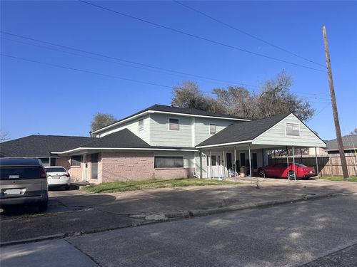 233 E Vaughn Lane, Deer Park, TX, 77536 | Card Image