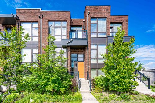 9184 Bathurst St, Thornhill, ON, L4J0K1 | Card Image