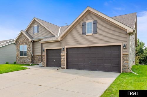 17105 Chandler St, Omaha, NE, 68136-2129 | Card Image