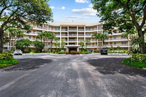 211-800 Cypress Grove Dr, Pompano Beach, FL, 33069-5039 | Card Image
