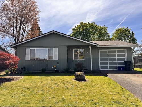 560 Maple St, Aumsville, OR, 97325-8954 | Card Image