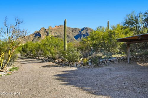 610 E Cambridge Dr, Tucson, AZ, 85704-7117 | Card Image