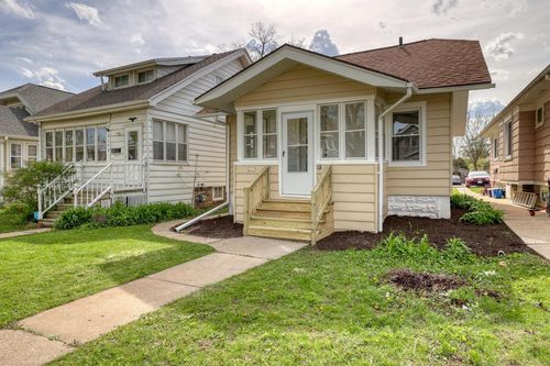 2117 S 77th St, WEST ALLIS, WI, 53219-1131 | Card Image