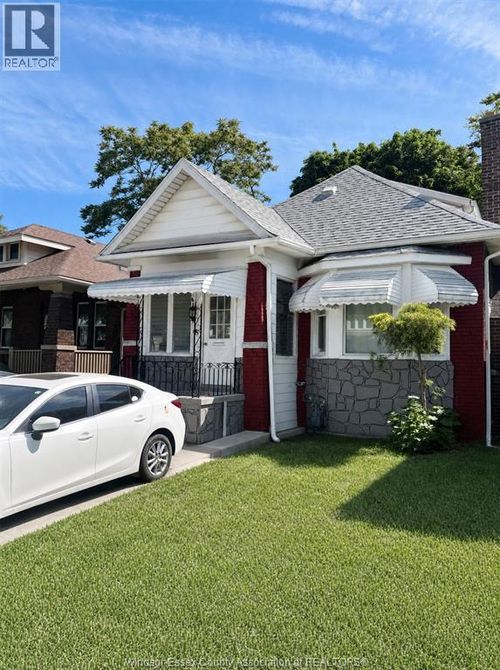 494 Rankin Ave, Windsor, ON, N9B2R7 | Card Image