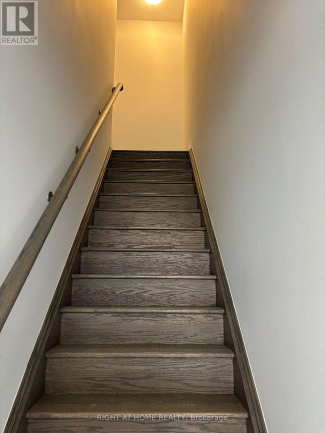 U228 - 9570 N Islington Avenue W, Townhouse with 2 bedrooms, 3 bathrooms and 2 parking in Vaughan (Sonoma Heights) ON | Image 24