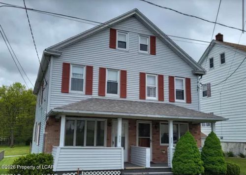 520 Calmia St, Freeland, PA, 18224-1720 | Card Image