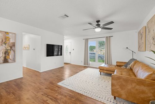 1908 Denfield Dr, Round Rock, TX, 78664-2221 | Card Image