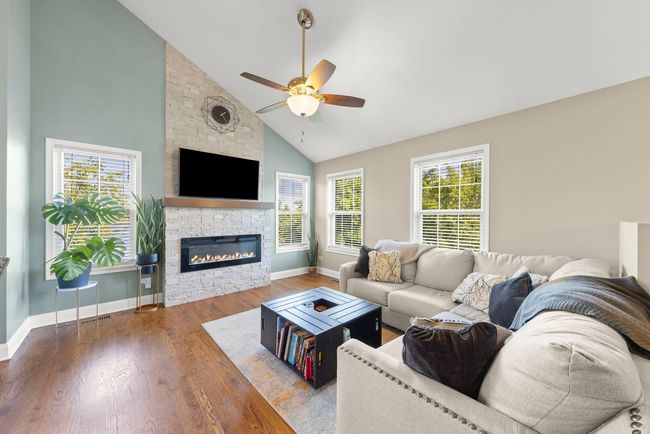 24608 George Washington Dr, Townhouse with 3 bedrooms, 2 bathrooms and 2 parking in Plainfield IL | Image 10