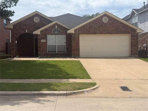 5029 Skymeadow Dr, Fort Worth, TX, 76135-1817 | Card Image