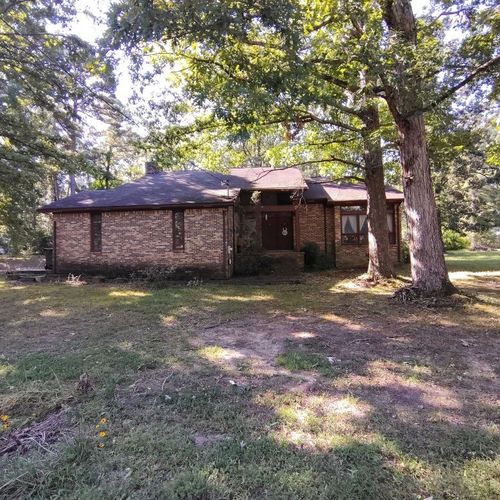 100 Parkwood Ln, Hohenwald, TN, 38462-1112 | Card Image