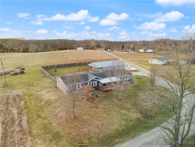 B - 2825 N Williams Ridge Rd, Home with 5 bedrooms, 2 bathrooms and null parking in Eckerty IN | Image 4