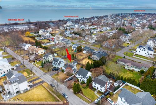 20 Benson Pl, Fairfield, CT, 06824-6904 | Card Image