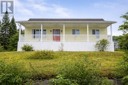 31 Alexander Crescent, Glovertown, NL, A0G2L0 | Card Image