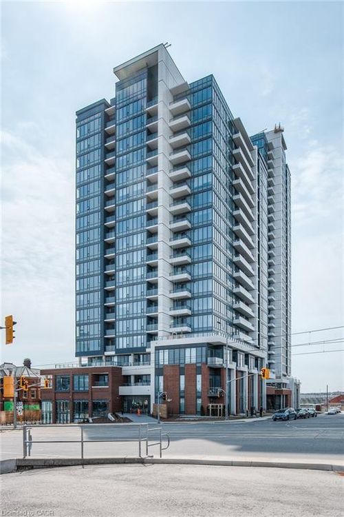 1704-15 Wellington St S, Kitchener, ON, N2G0E4 | Card Image