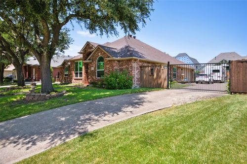 8301 Martha Ln, Rowlett, TX, 75088-8203 | Card Image