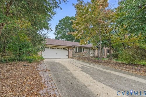 1304 Wellington Rd, Colonial Heights, VA, 23834-2739 | Card Image