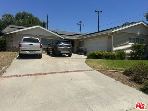 6733 Bernal St, Simi Valley, CA, 93063 | Card Image