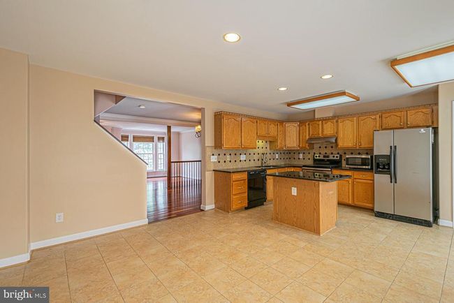 3916 Maximilian Ct, Townhouse with 3 bedrooms, 2 bathrooms and null parking in FAIRFAX VA | Image 13