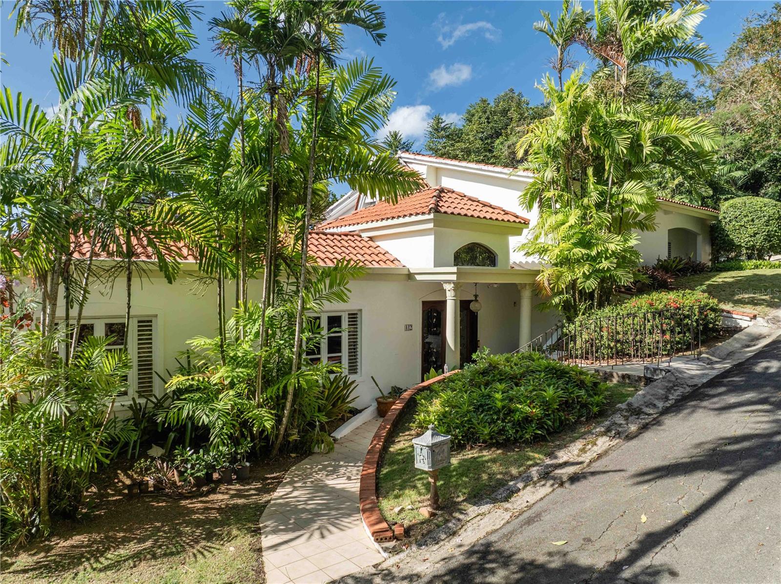 Residential en venta en GUAYNABO, A-12 VISTA LINDA, 6011 m²